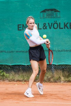 Jennifer Witthöft 22 - RL TC an der Schirnau - SV Zehlendorfer Wespen : Ergebnis: 9:0